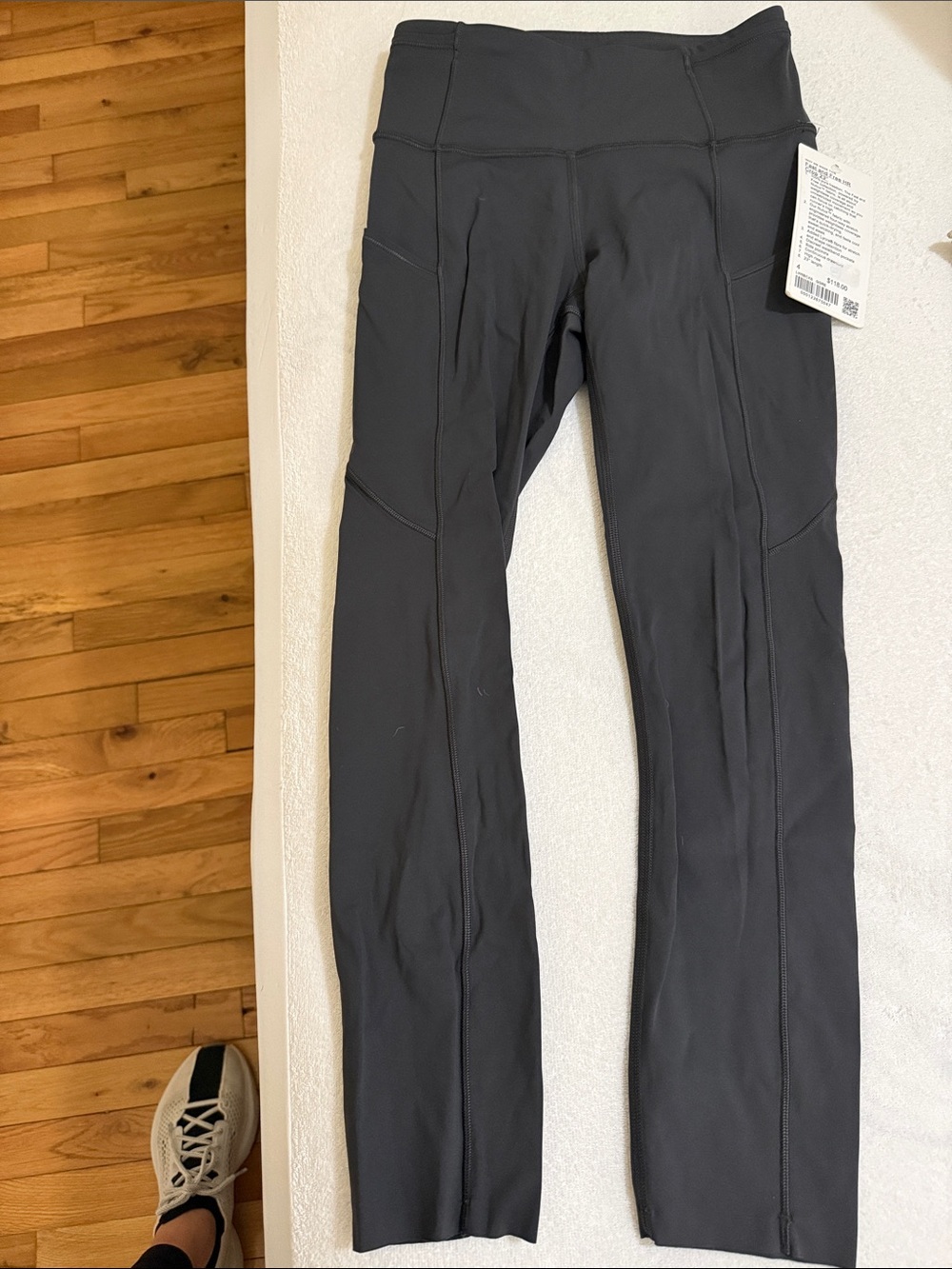 NWT Fast and Free HR Crop 23” - GGRE